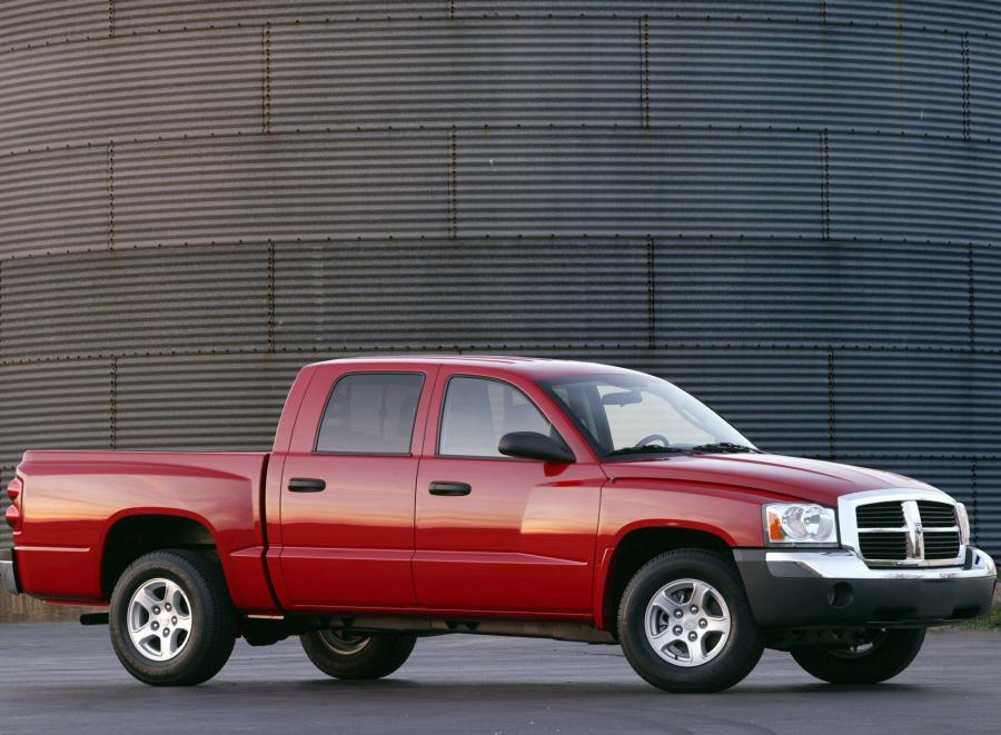  Dodge Dakota Quad Cab 2004 года  (фото 1 из 11)